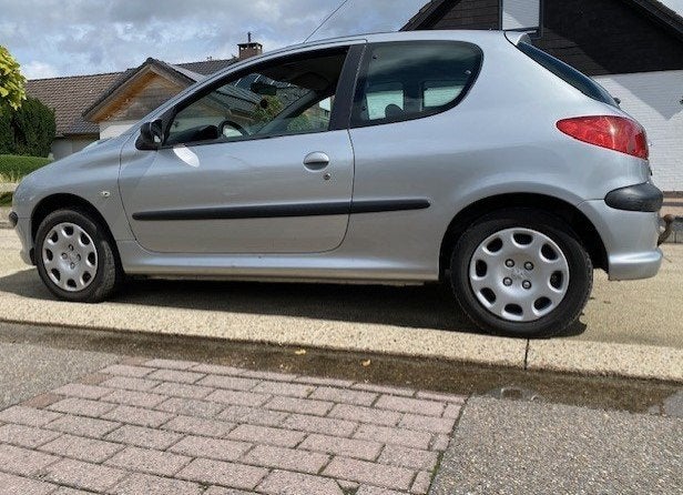peugeot 206-- 1.4 benzine--controlevrij., Autos, Peugeot, Argent ou Gris, Achat, Boîte manuelle, 5 places