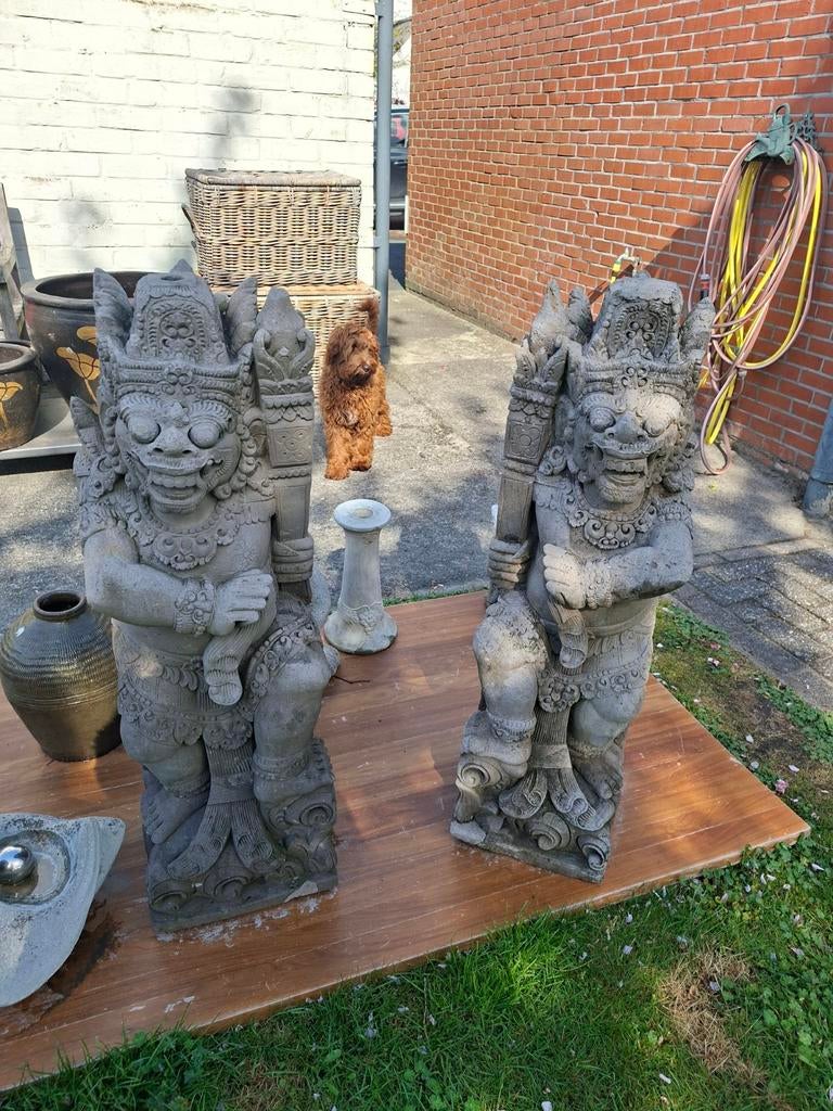 Set van 2 Balinese Beelden - Tuinbeelden, Ophalen