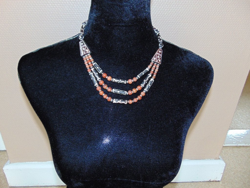 Halssnoer met carneool uit Afrika, Bijoux, Sacs & Beauté, Pierre ou Minéral, Enlèvement ou Envoi, Comme neuf, Réglable