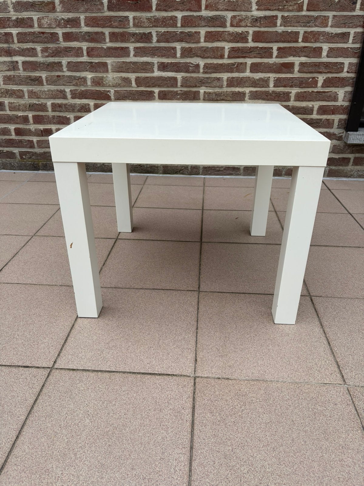 Wit vierkant bijzettafeltje Lack Ikea h 45x55x55, Enlèvement, Comme neuf, Carré