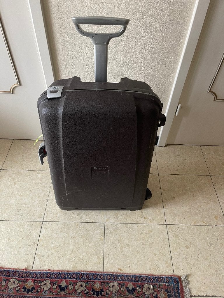Valise Samsonite à roulette, Roulettes, Plastique dur, Comme neuf, Enlèvement