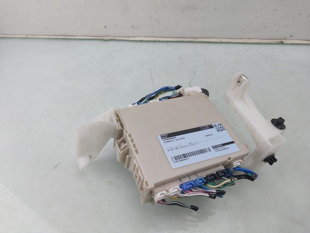 ZEKERINGKAST Citroën C1 (|892210H010|827300H060|), Gebruikt, Citroën, Kundenbetreuung@toyota.de, Toyota-Allee 2
50858  Köln, DE