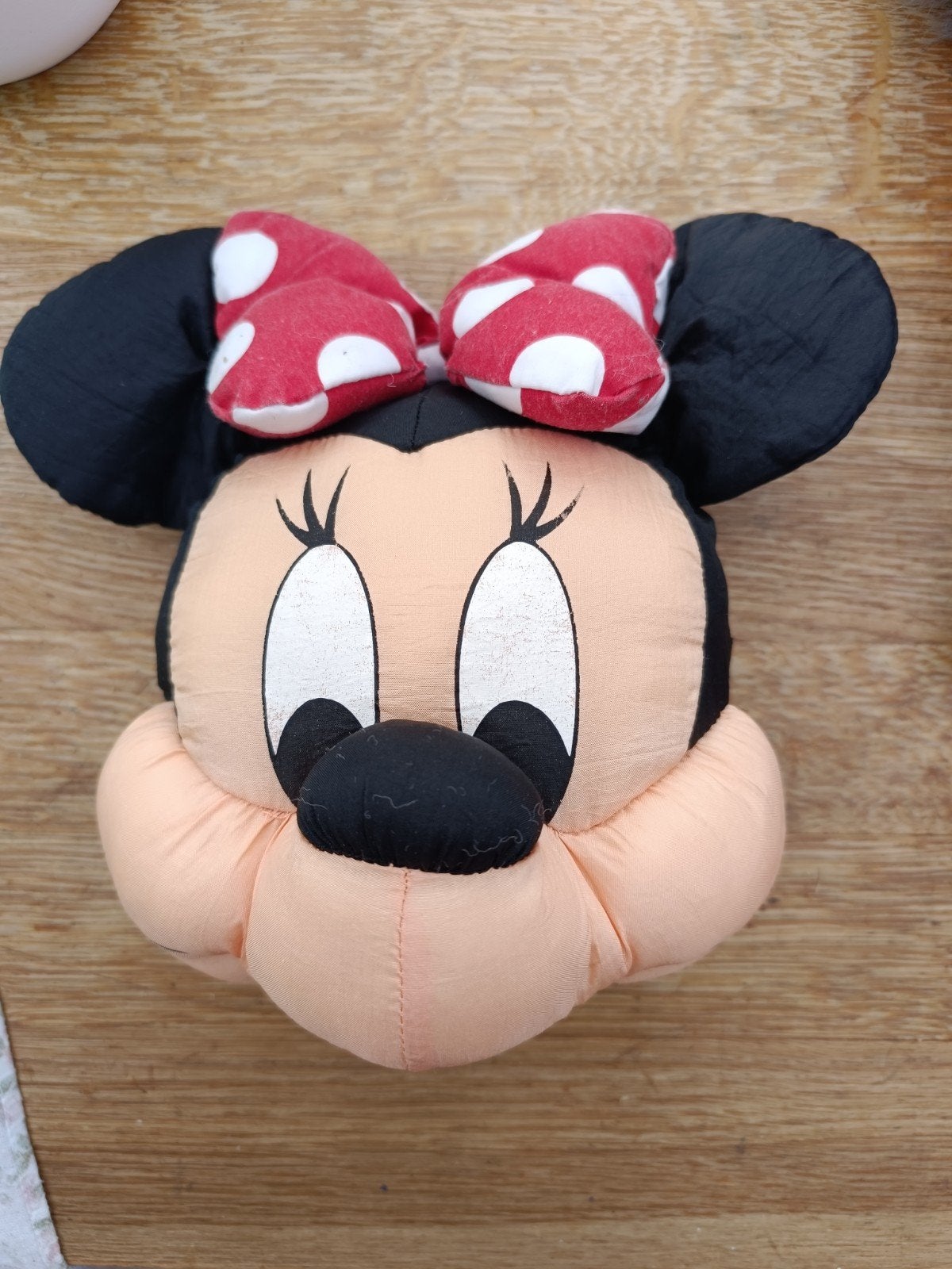 Minnie Mouse, Ophalen