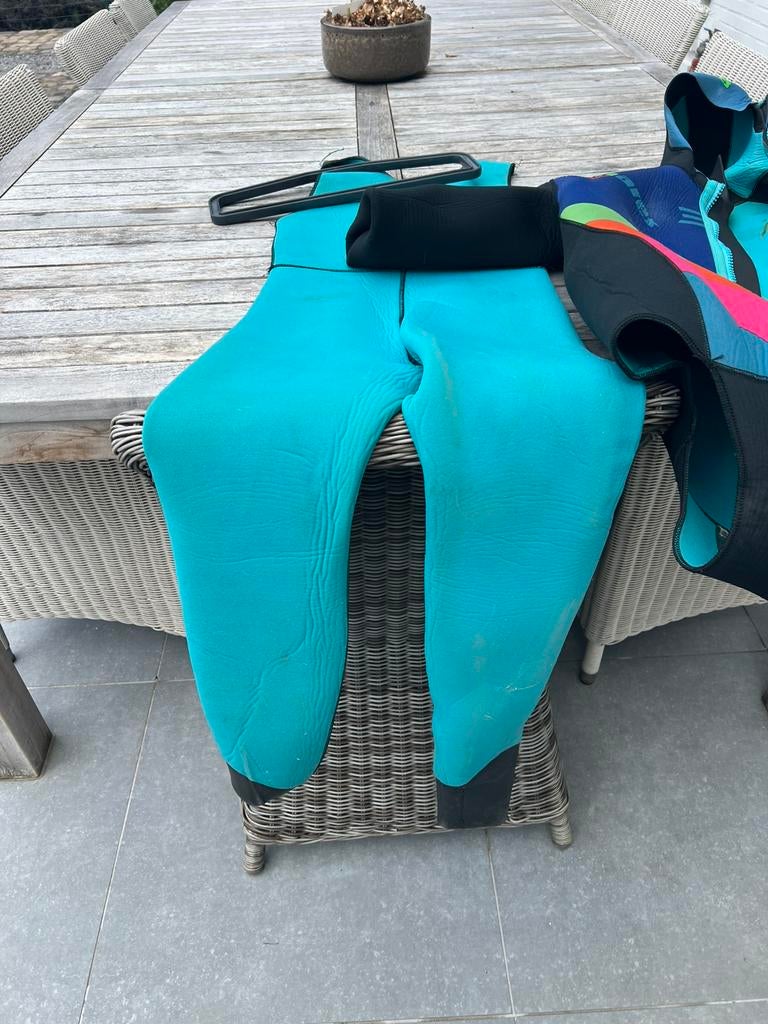Combinaison néoprène Mares, Sports nautiques & Bateaux, Enlèvement, Comme neuf
