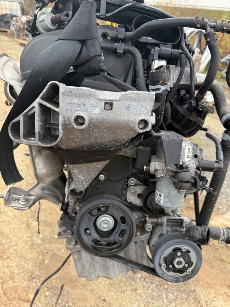 Moteur DKLB Nu SEAT GOLF T-CROSS VW LEON, Verzenden, Gebruikt, Overige automerken