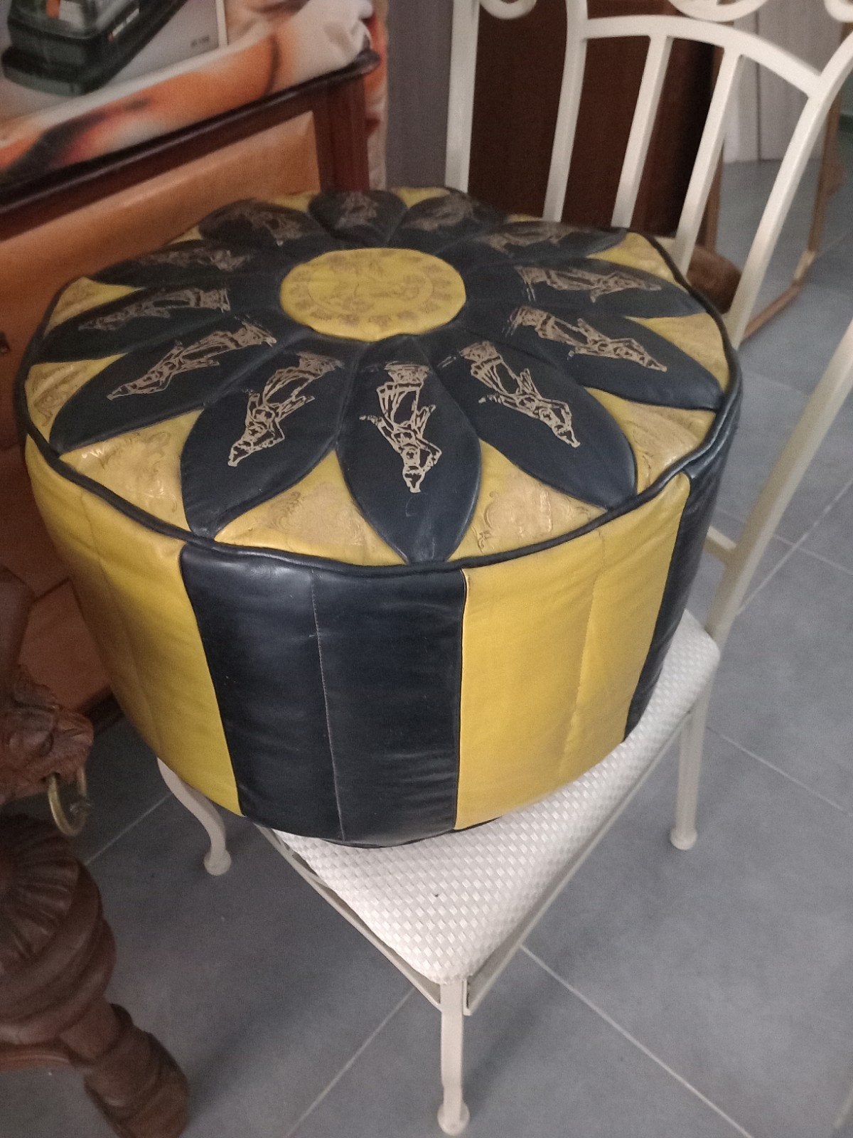 zeer mooi vintage poefs, Ophalen