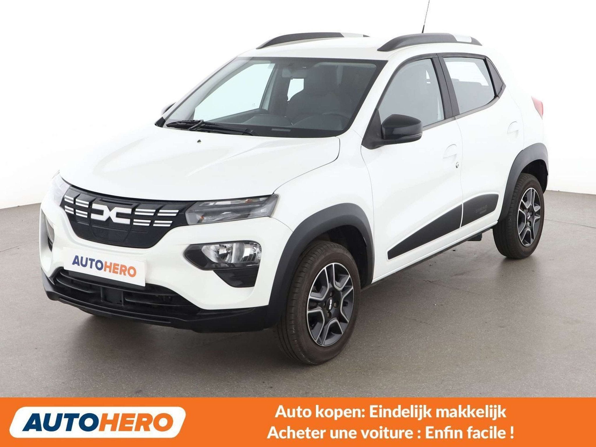 Dacia Spring electric drive 33 kW Essential (bj 2023), 4 zetels, Stof, Gebruikt, Zwart