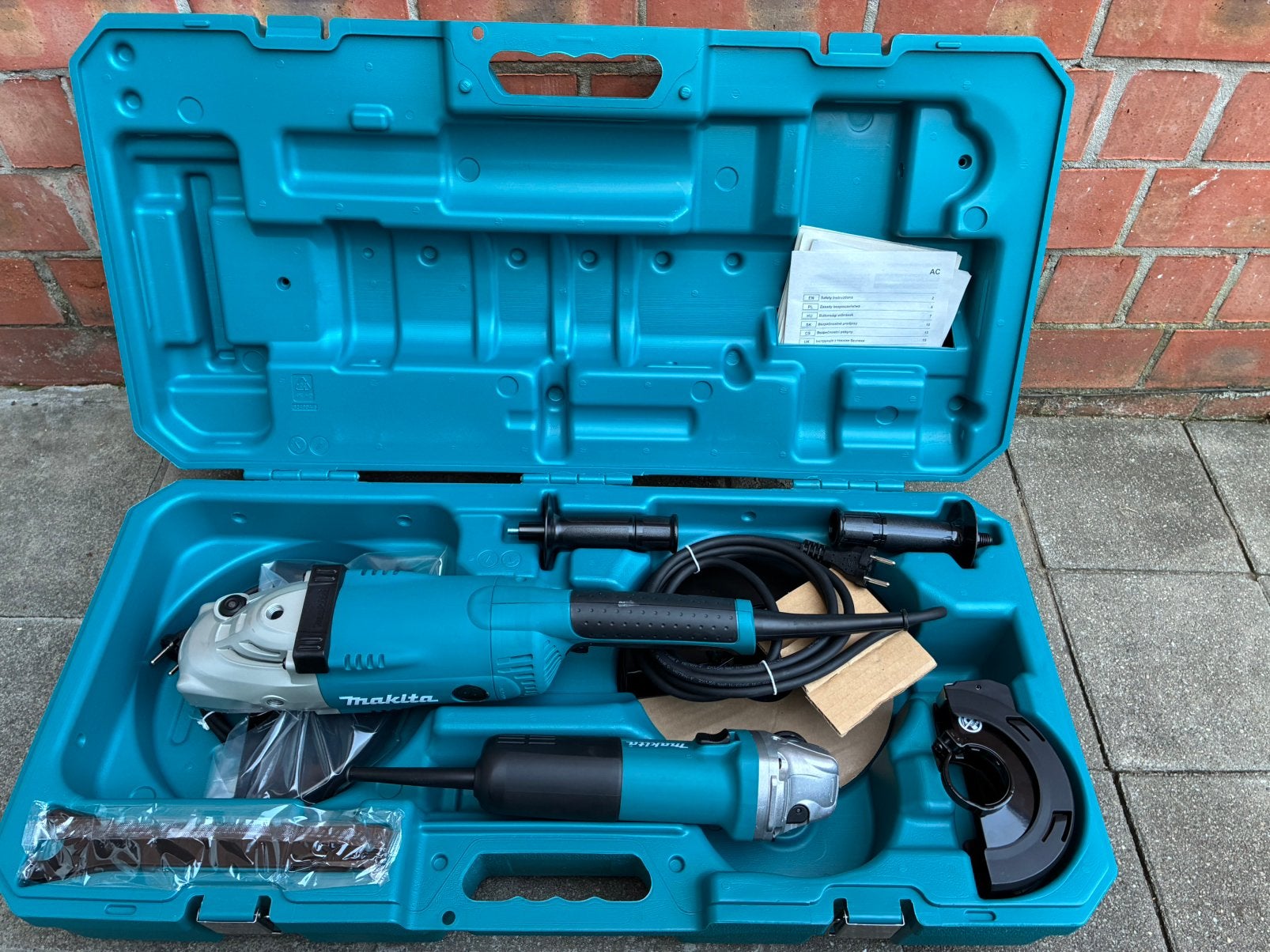 Makita, Enlèvement, Comme neuf