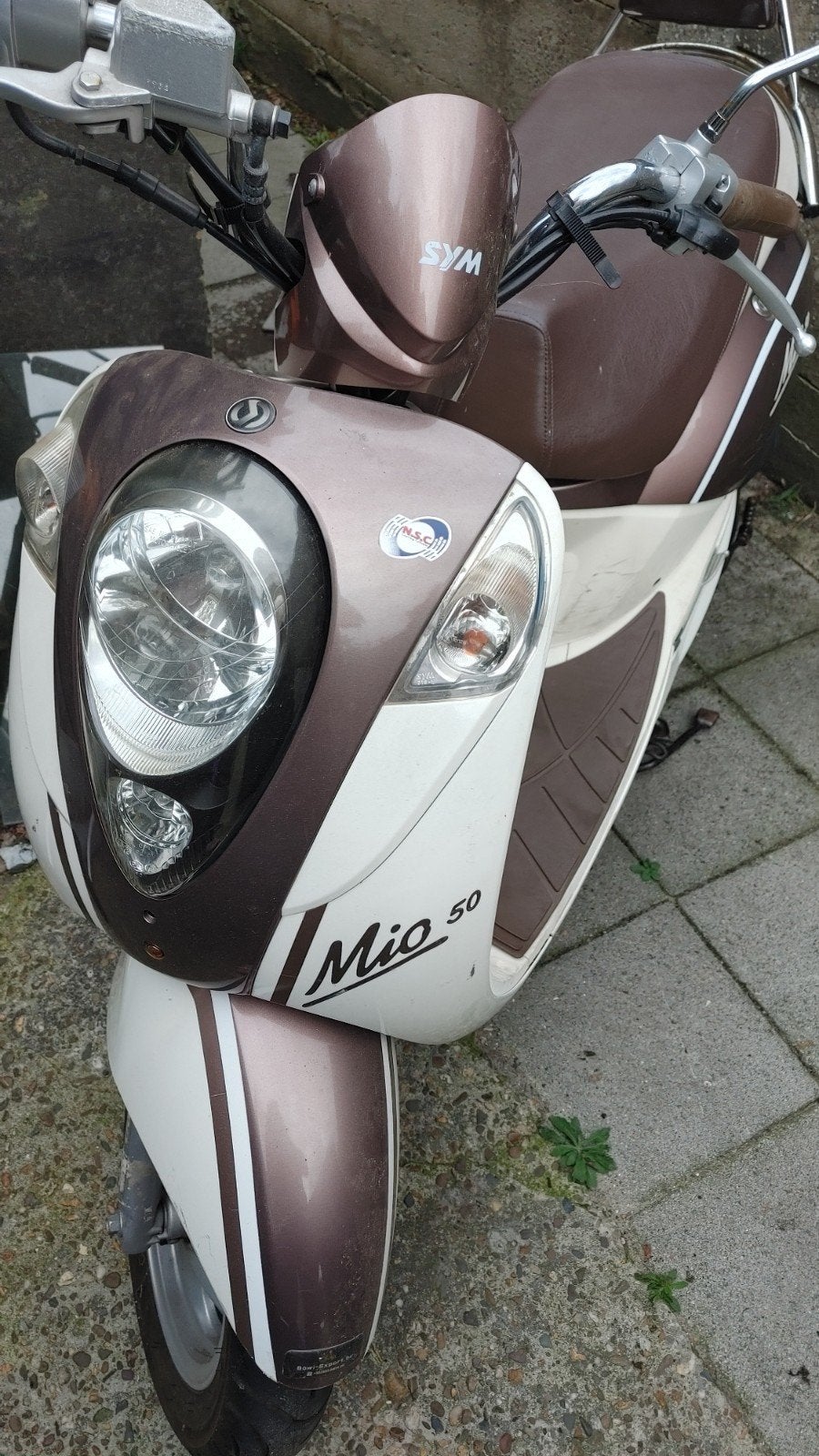 Sym mio 50 cc A klasse brommer weinig km, Vélos & Vélomoteurs, Mio, Enlèvement, Utilisé, Classe A (25 km/h)