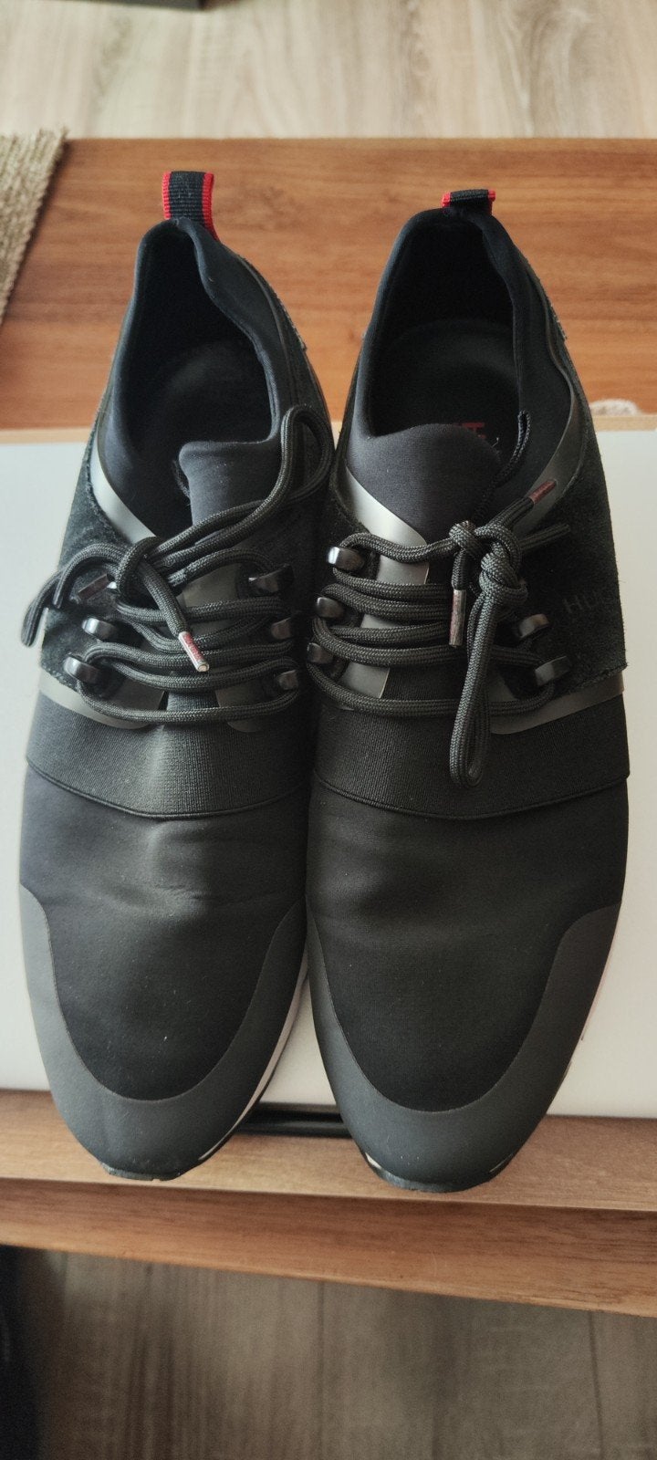 baskets Hugo Boss pointure 42

Très peu utilisé, en, Vêtements | Hommes, Enlèvement ou Envoi, Comme neuf, Hugo Boss, Noir