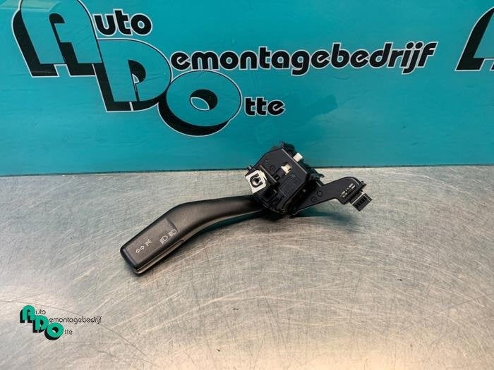 Richtingaanwijzer Schakelaar van een Volkswagen Caddy (Caddy, Gebruikt, -, Volkswagen, -