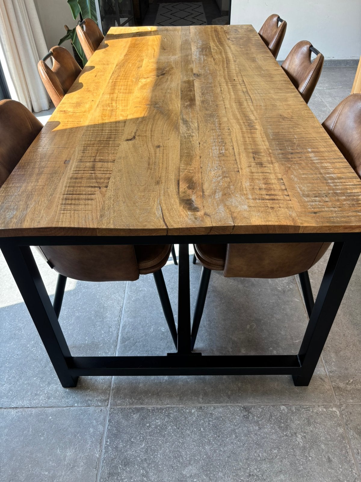 Eettafel mangohout, Huis en Inrichting, Ophalen, Zo goed als nieuw