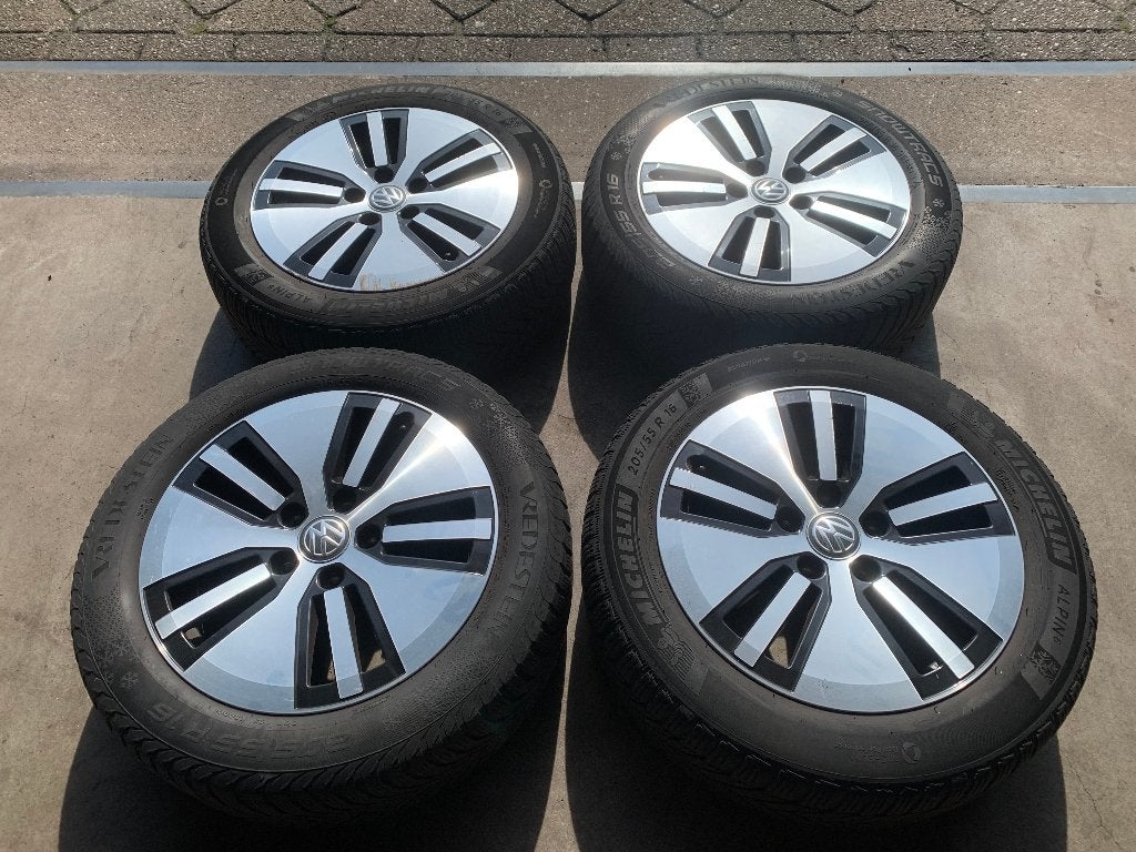 OEM VW GOLF CADDY A3 SEAT VELGEN + WINTERBANDEN 205 55 R16, Ophalen of Verzenden, Gebruikt