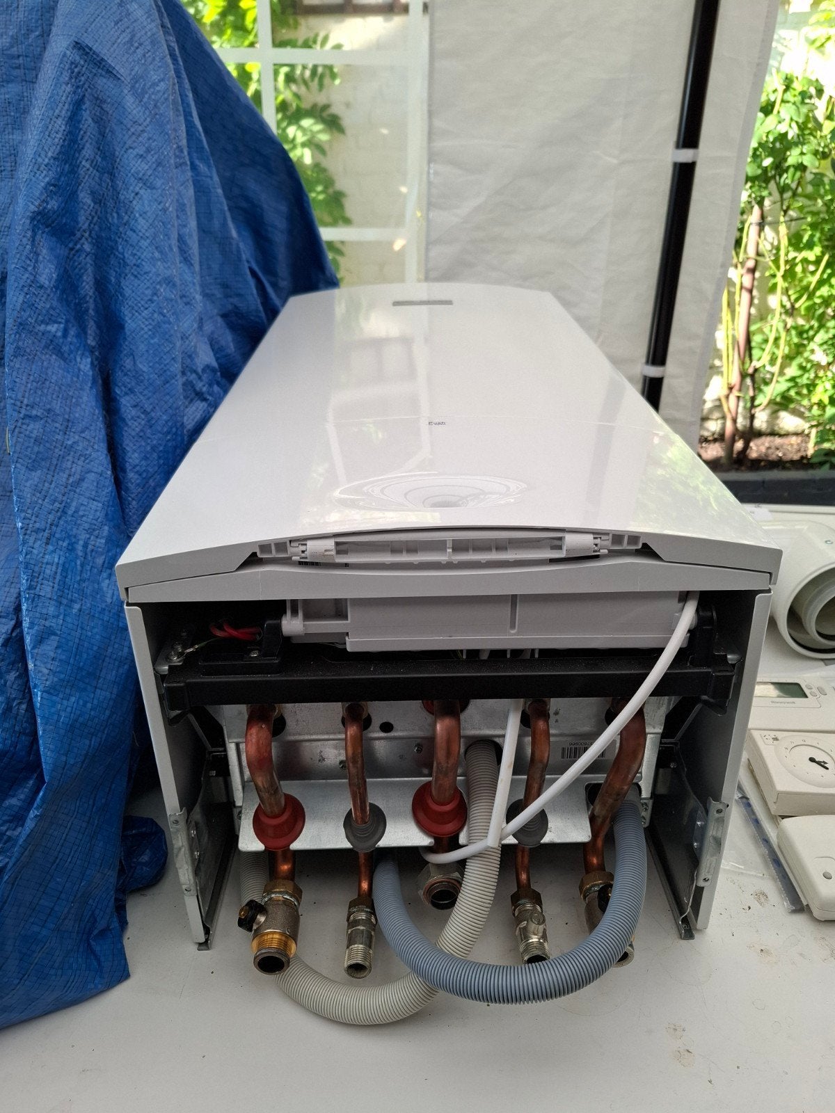 Condensat Bosch 3000 W (uniquement pour les chaudières à gaz, Enlèvement, Comme neuf, Gaz naturel, Moins de 3 ans