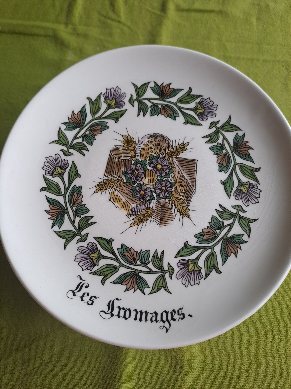12 assiettes à fromages, GIEN, France, Maison & Meubles, Enlèvement