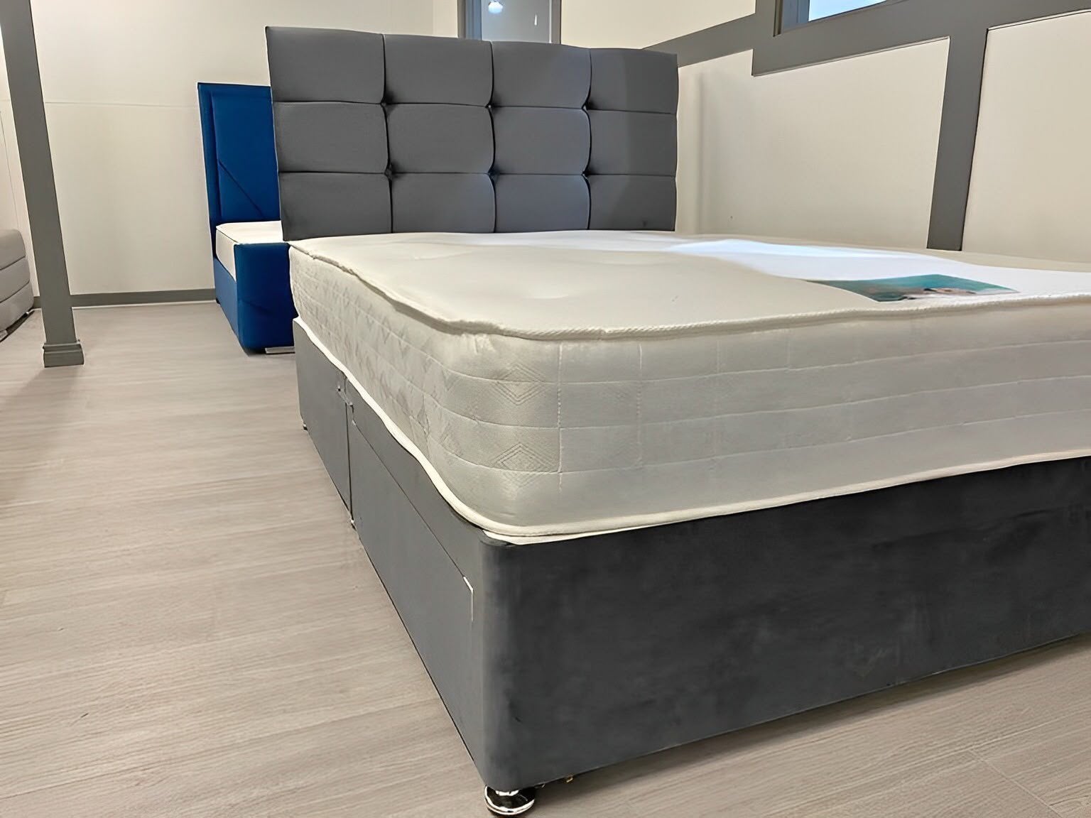 Brandnieuw bed met matras 90x200,140x200, 160x200,180200 cm, Huis en Inrichting, Slaapkamer | Boxsprings, Verzenden, 140 cm, Moderm