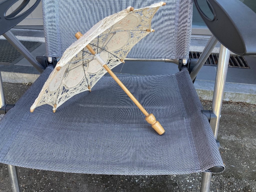 kleine decoratieve vintage parasol in kant 5 euro, Ophalen of Verzenden