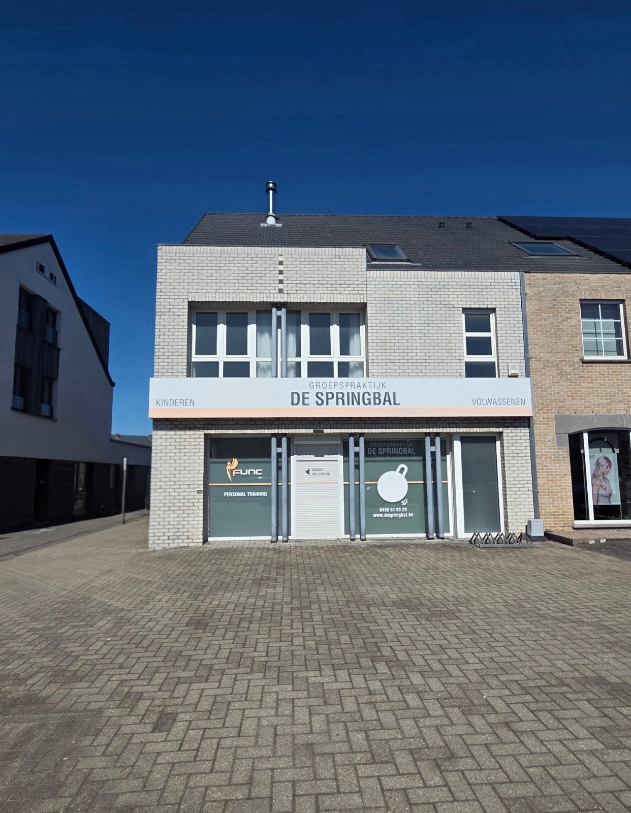 Handelspand met woonst op zeer gunstige locatie, Woning met bedrijfsruimte, Hasselt