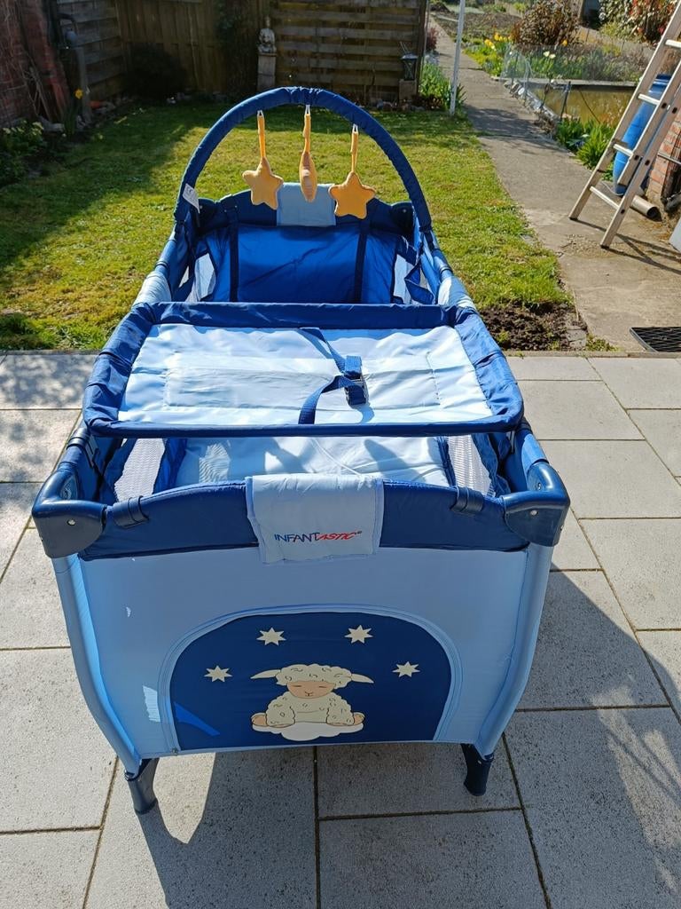 Luxe reisbedje infantastic, Ophalen, Zo goed als nieuw, Reisbedje