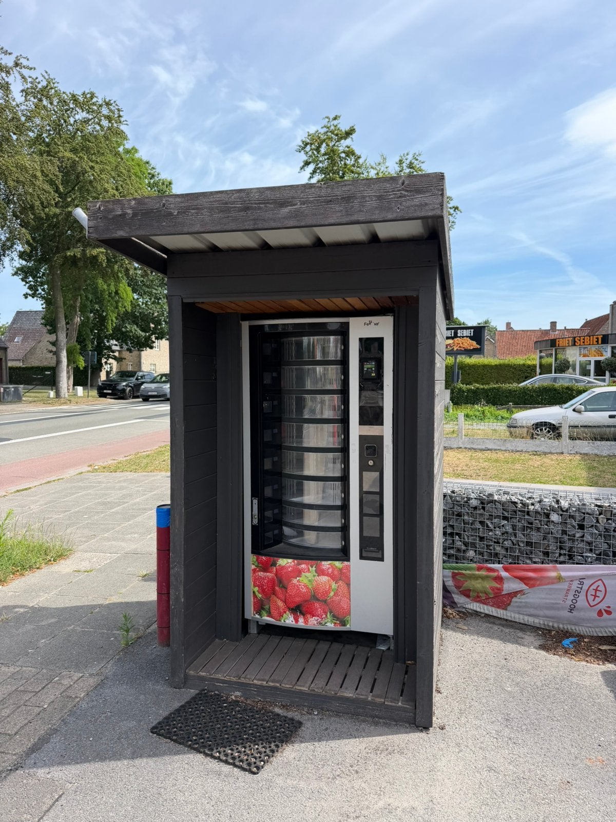 Verkoop aardbeien automaat + behuizing, Enlèvement ou Envoi, Comme neuf