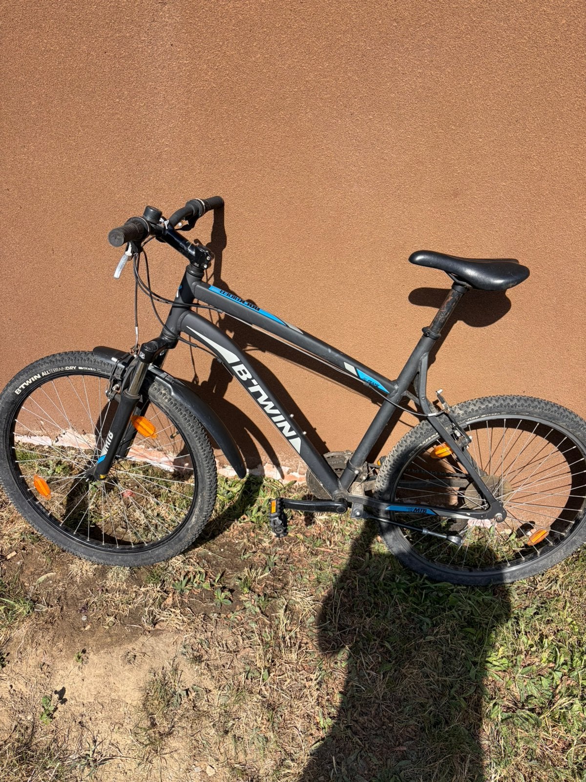 B twin mountainbike rockrider  340, Fietsen en Brommers, Ophalen, Zo goed als nieuw