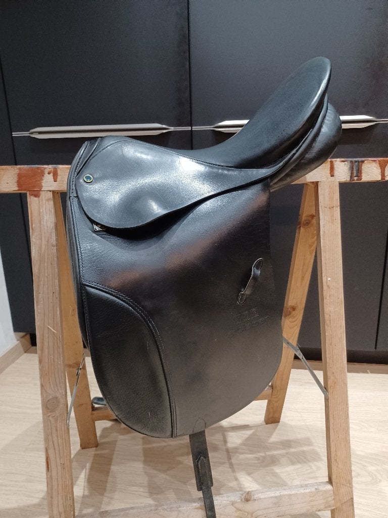 Selle de dressage, Étriers inclus, Stubben, Moyen, Comme neuf
