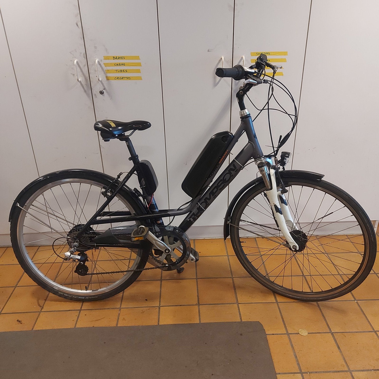 THOMPSON e-bike, Vélos & Vélomoteurs, Vélos électriques, Comme neuf, Autres marques, 47 à 51 cm, 50 km par batterie ou plus, Enlèvement
