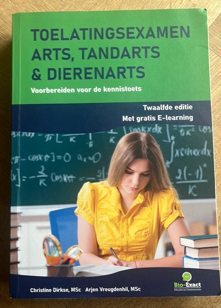 Handboek 12 Toelatingsexamen Arts, Tandarts & Dierenarts, Ophalen, Zo goed als nieuw