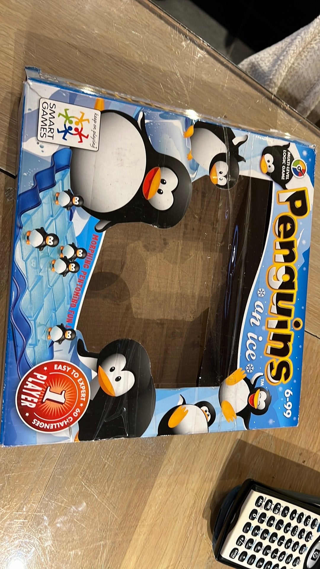 Penguins on ice, Hobby en Vrije tijd, Verzenden, Zo goed als nieuw