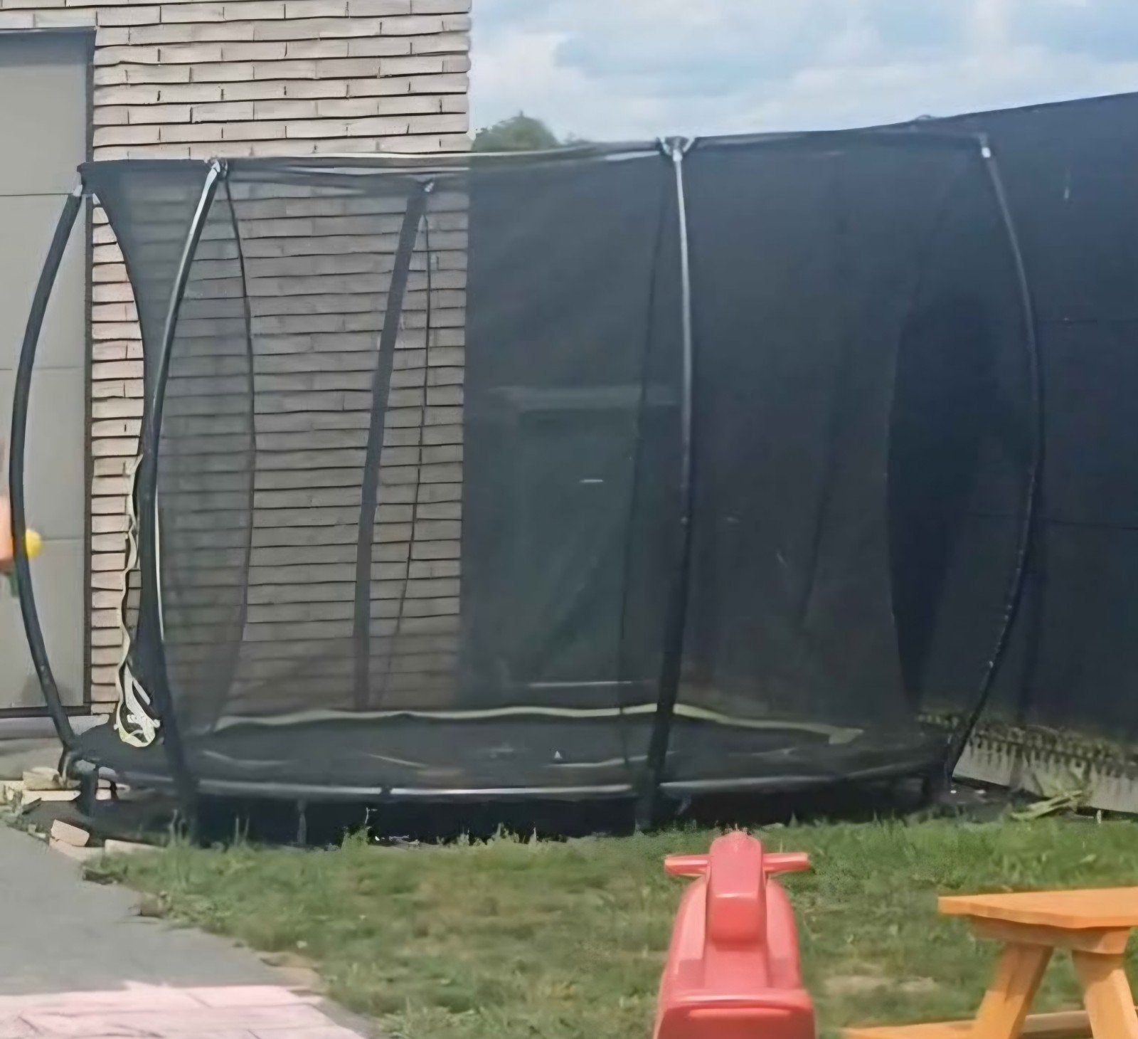 trampoline exit 244, Enlèvement
