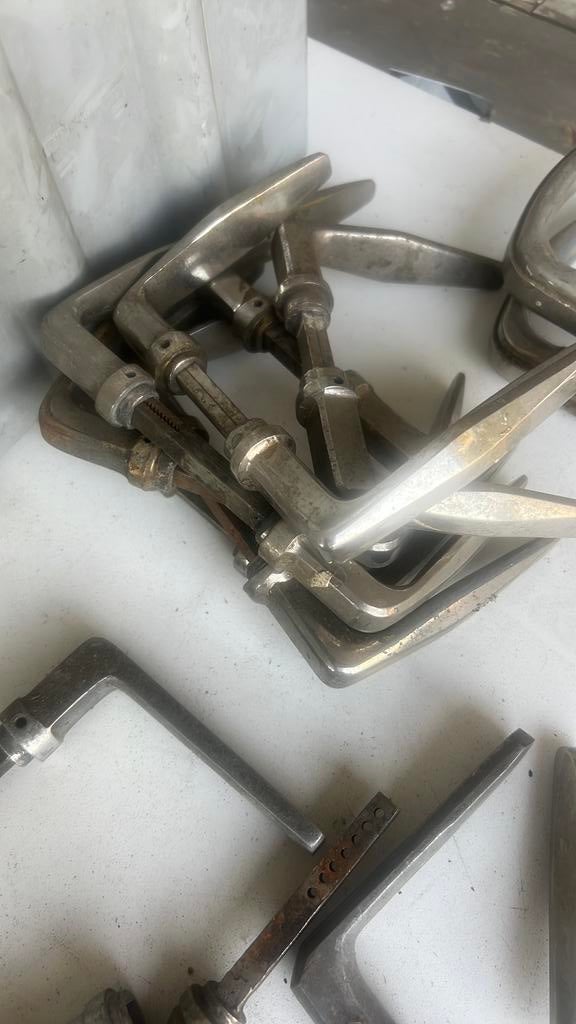 Anciens rivets : 2 euros par set, Enlèvement, Comme neuf