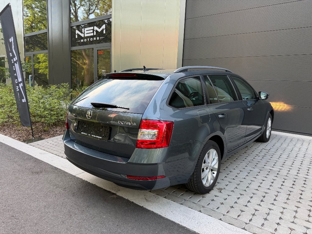 Skoda Octavia SW 1.6 CR TDi Ambition DSG,GARANTIE,AIRCO,NAVI, Autos, Skoda, Argent ou Gris, Achat, Euro 6, Entreprise
