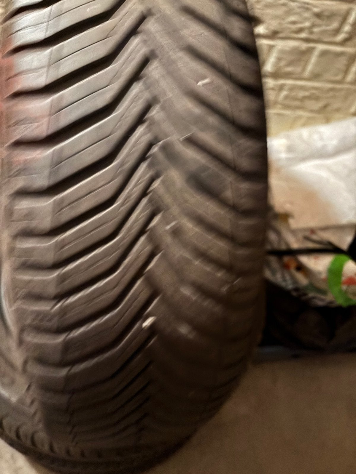 Pneus hiver 215/65/17 michelin, Enlèvement, Comme neuf