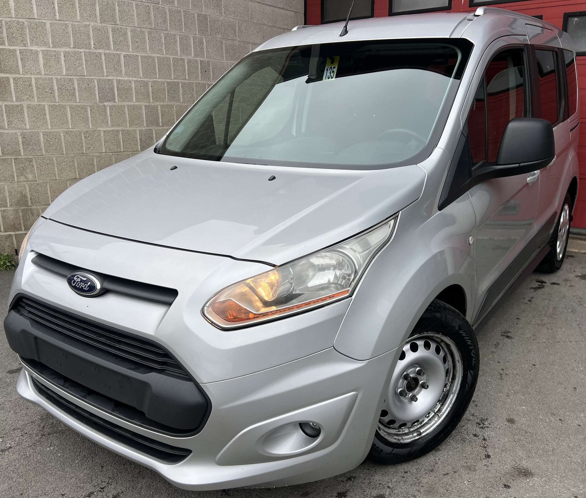 Ford Tourneo Connect 1.6 TDCi Ambiente + CLIM + 5 PLACES, Achat, Entreprise, Boîte manuelle, Autre carrosserie