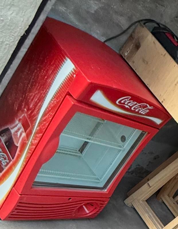 Frigo Coca cola, Enlèvement, Utilisé