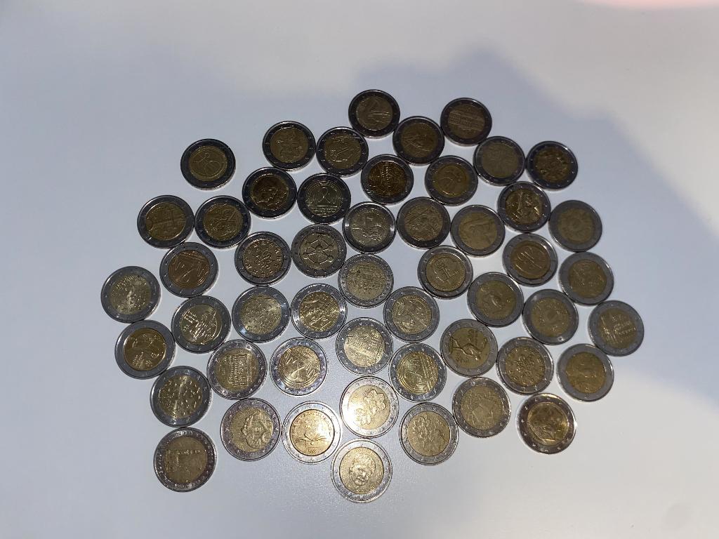 Lot van 51 speciale 2 euro munten - verzameling, Ophalen of Verzenden, België, 2 euro, Setje