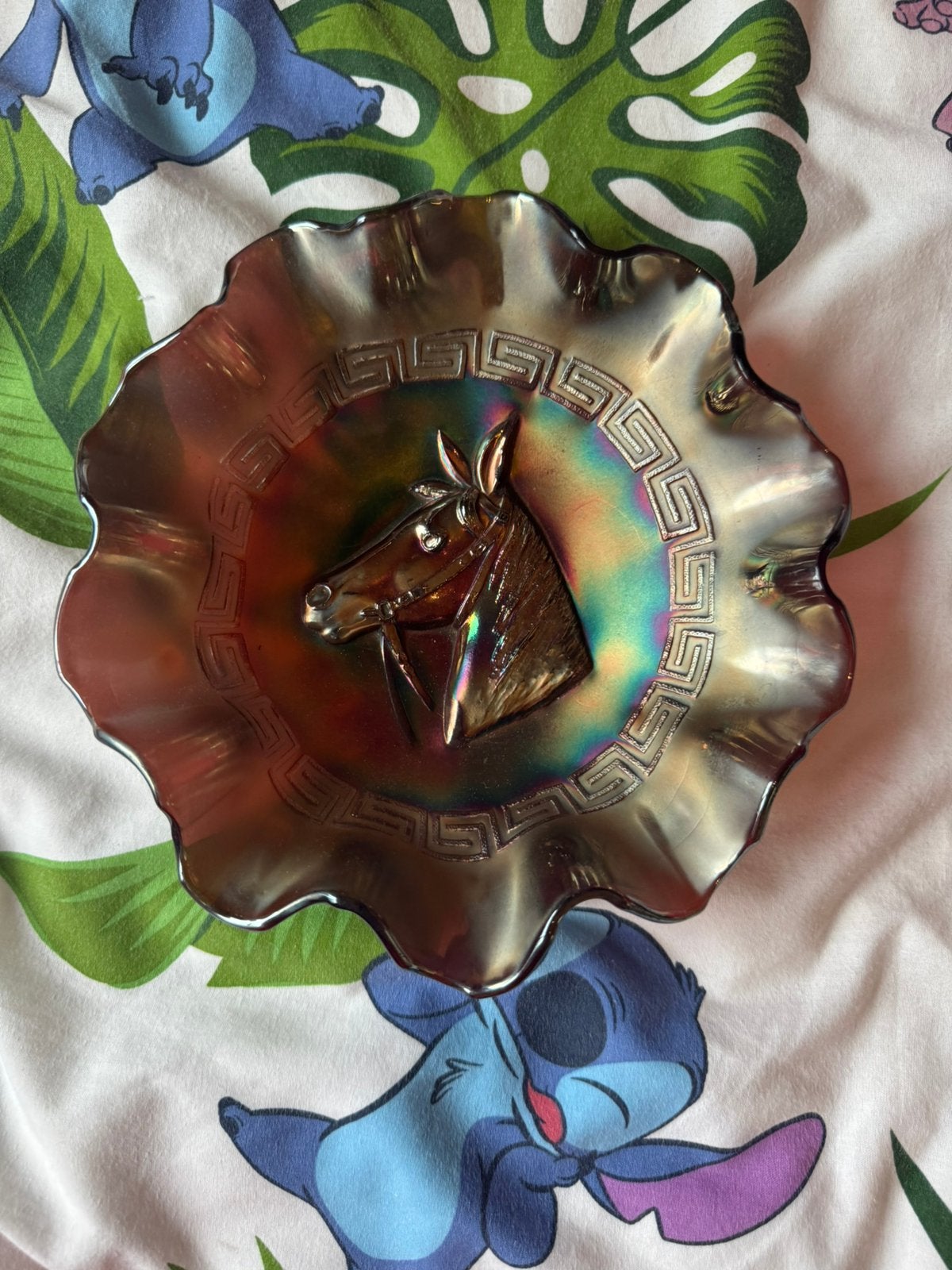 Antique Dugan Pony Amethyst Carnival Glass Bowl, Ophalen