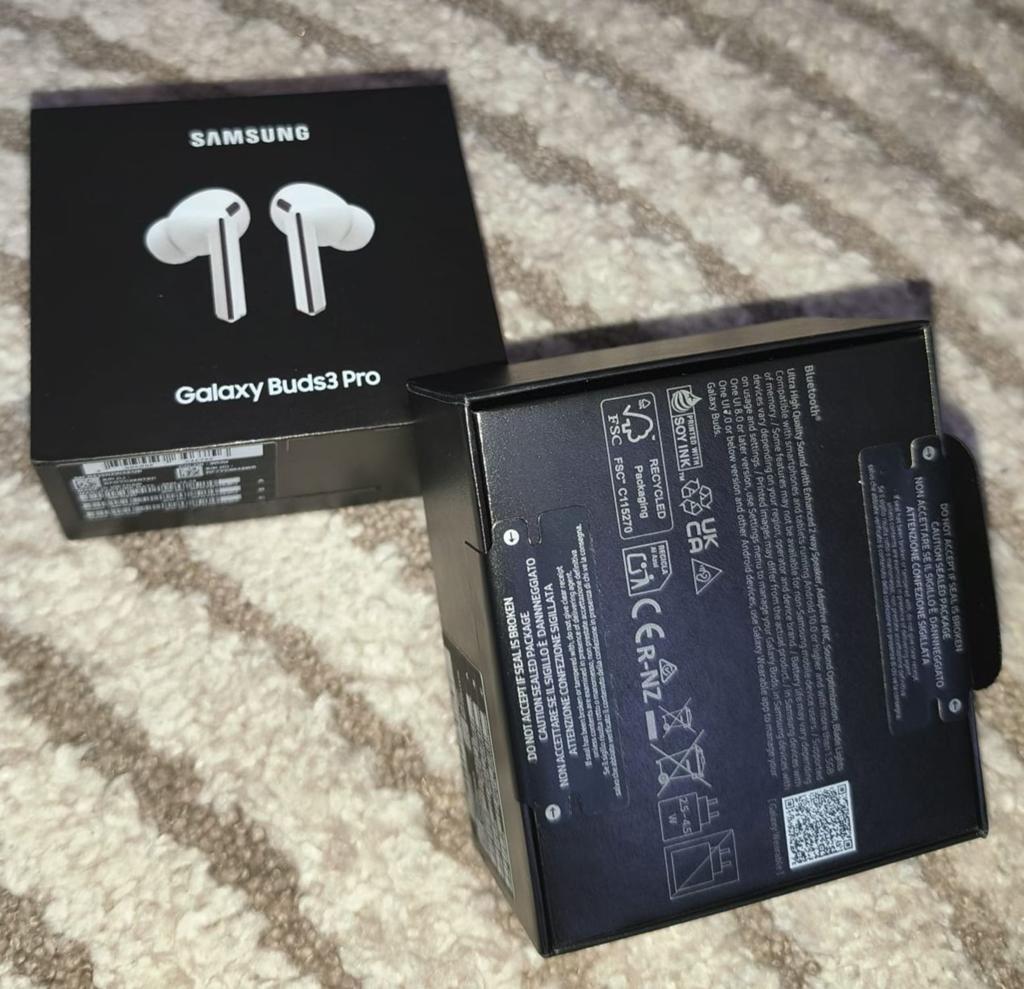 2* galaxy buds 3 pro scellé scellé, Ophalen