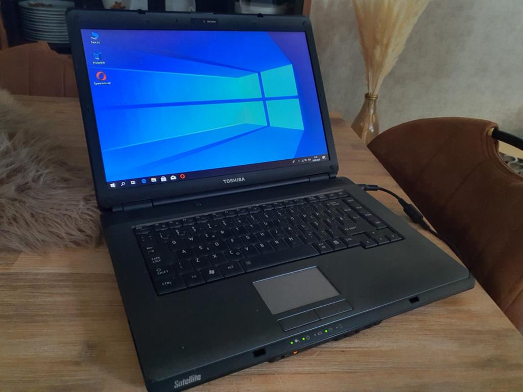 Laptop Toshiba L300 win10, Ophalen