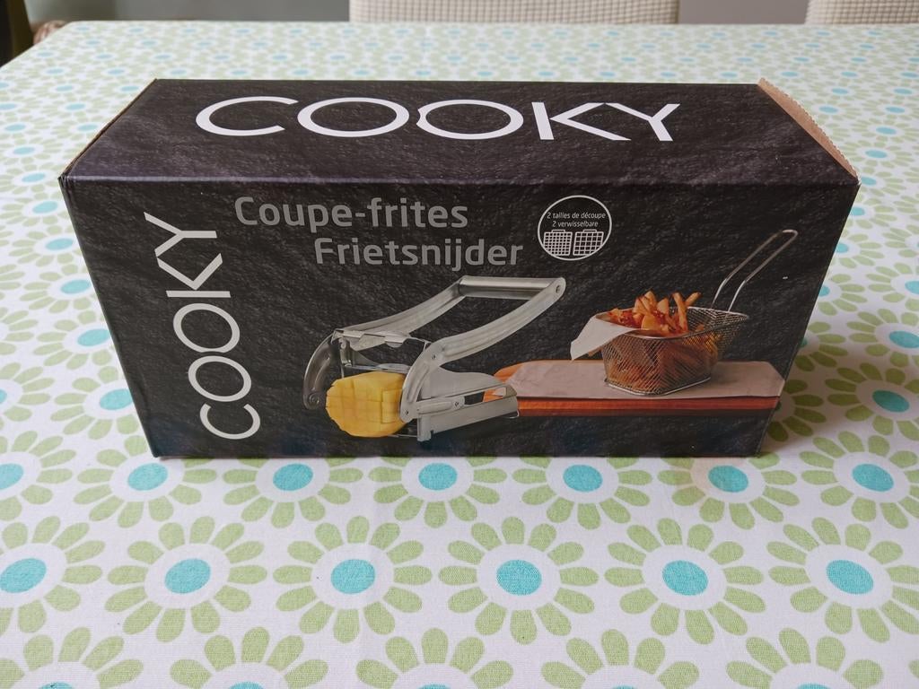 Cooky frietsnijder, Huis en Inrichting, Ophalen of Verzenden, Zo goed als nieuw, Metaal, Zilver