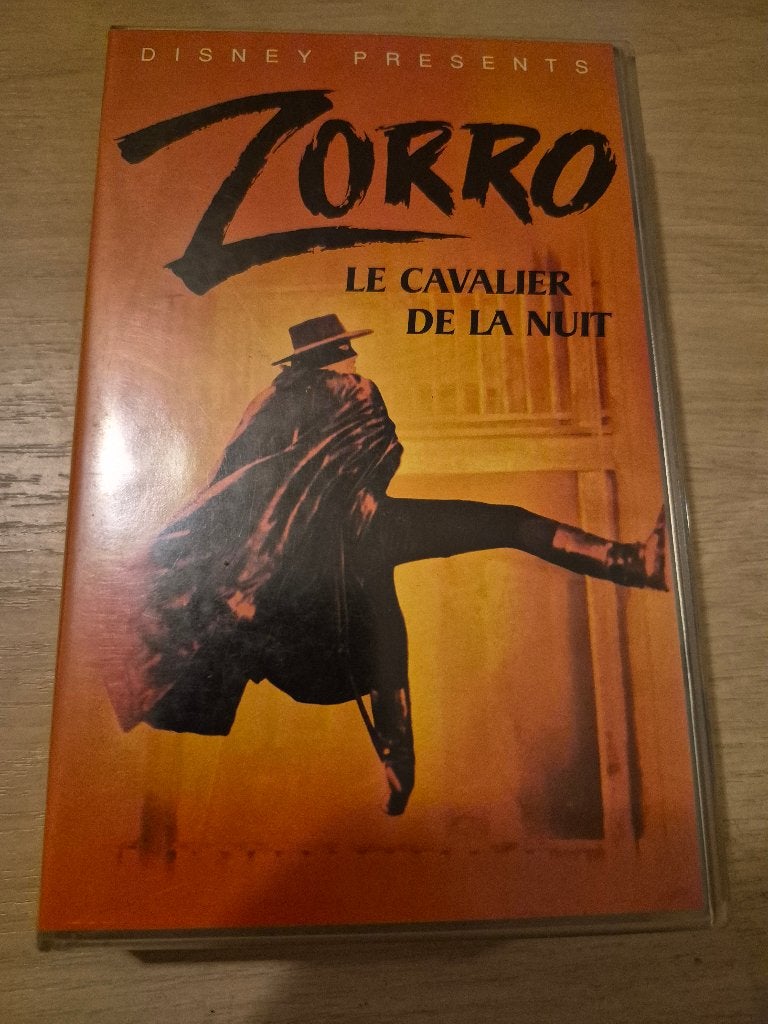 k7 vhs zorro le cavalier de la nuit, CD & DVD, Enlèvement ou Envoi, Comédie, Français, Comme neuf