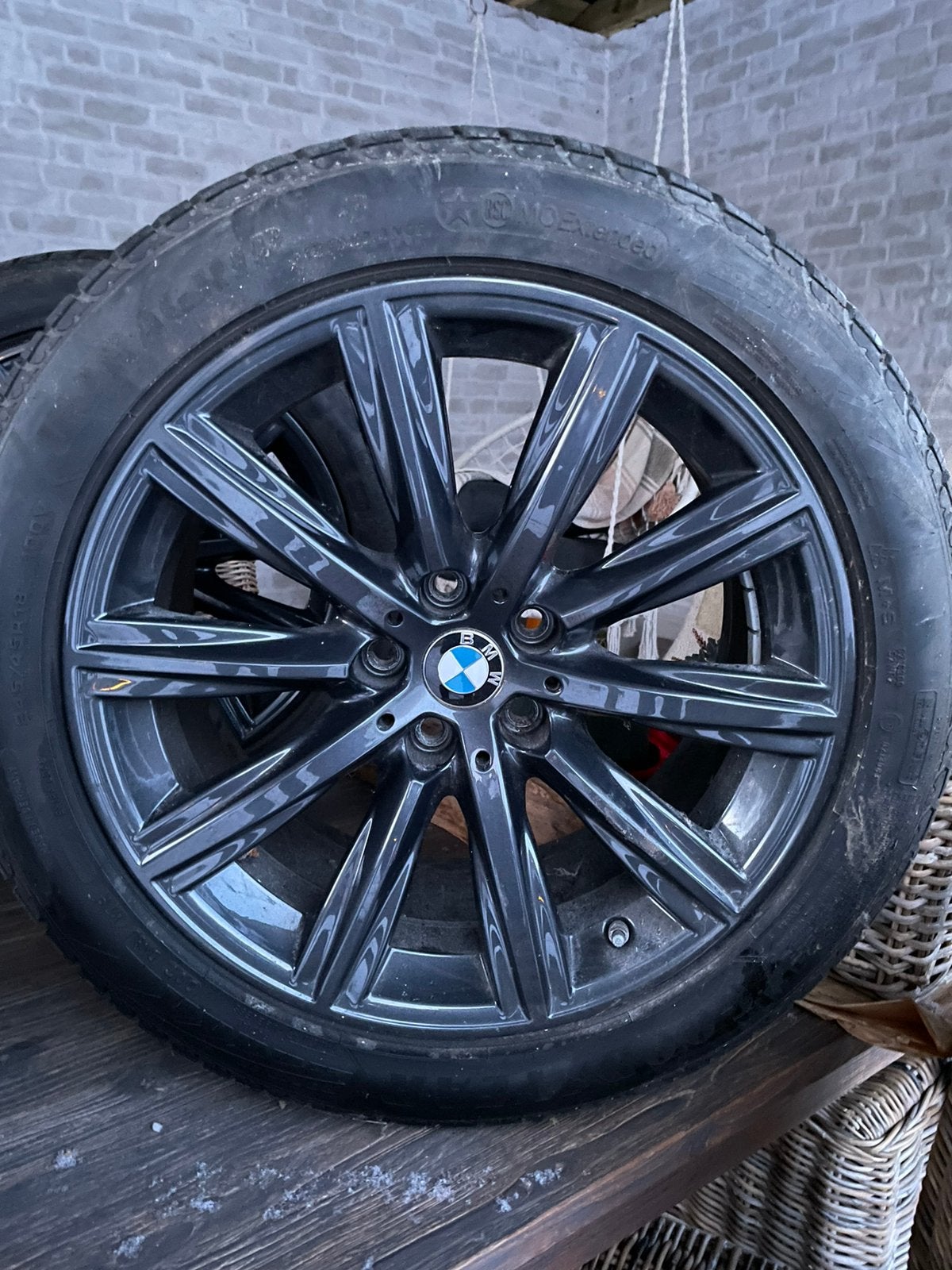 Jantes BMW d'origine + pneus d'hiver (sans rayures)(G30/G31), Autos : Pièces & Accessoires, Enlèvement, Pneus hiver, Jante(s)