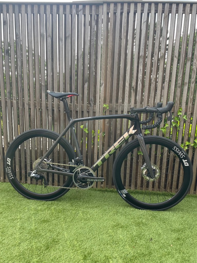 Trek Émonda SLR, Ophalen, Carbon