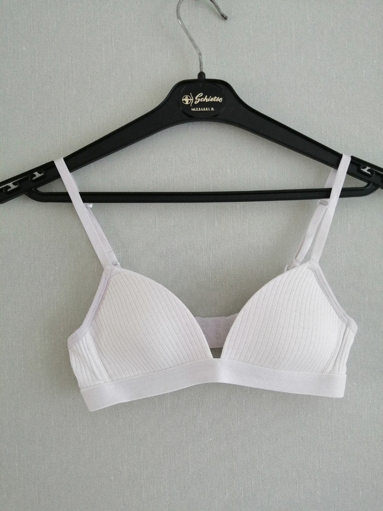 1ste BH  maat 12 jaar, Ophalen of Verzenden, Zo goed als nieuw, Meisje, Nacht- of Onderkleding