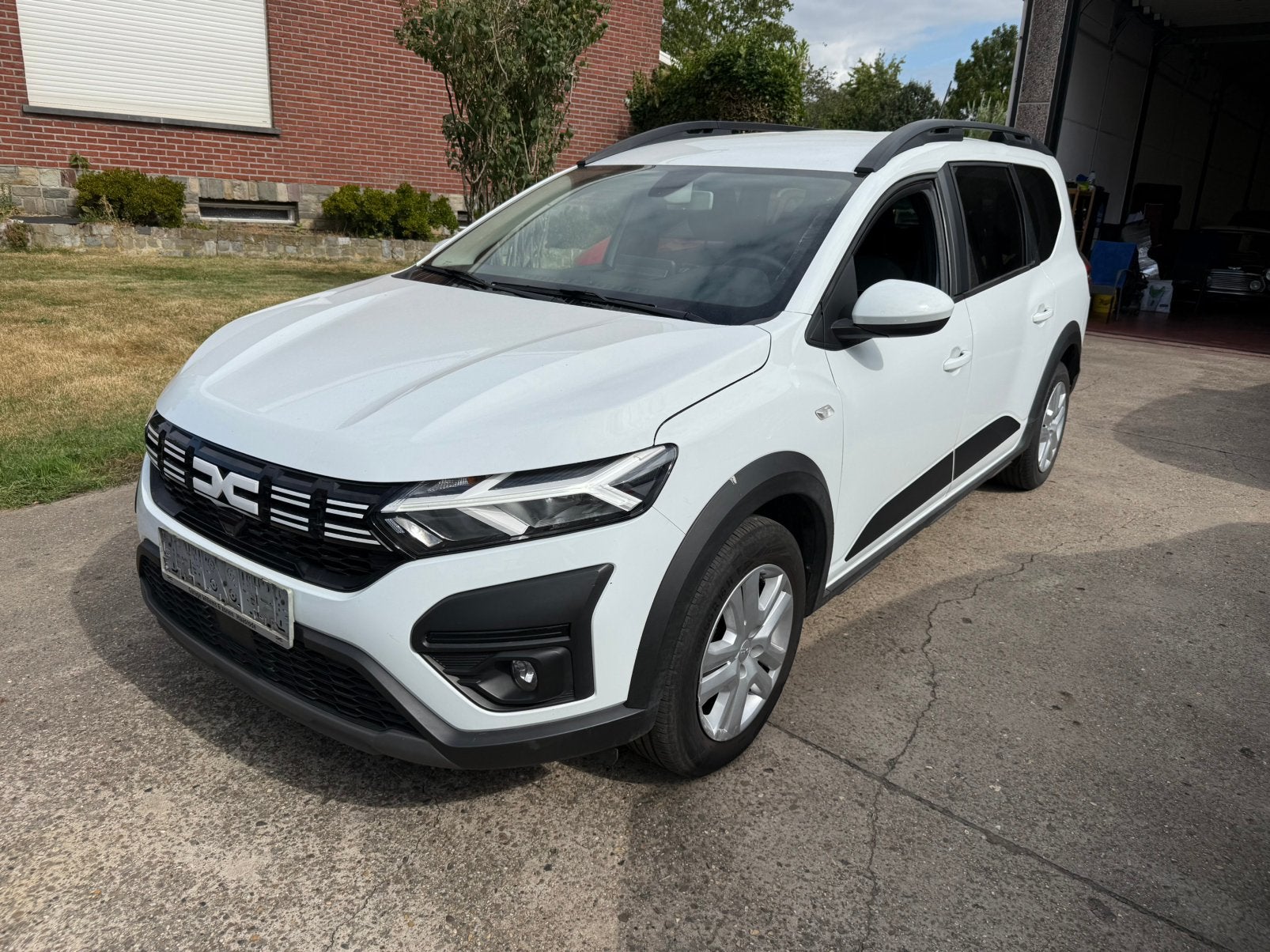 Dacia Jogger 1.0 TCe ESSENCE 2023 7 PLACES Faible KM 1er Pro, Autos, Essai à domicile, Achat, Euro 6, 7 places