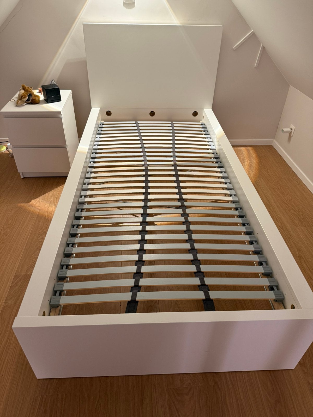 Eenpersoonsbed met boxspring maar geen matras, Ophalen, Zo goed als nieuw, Eenpersoons