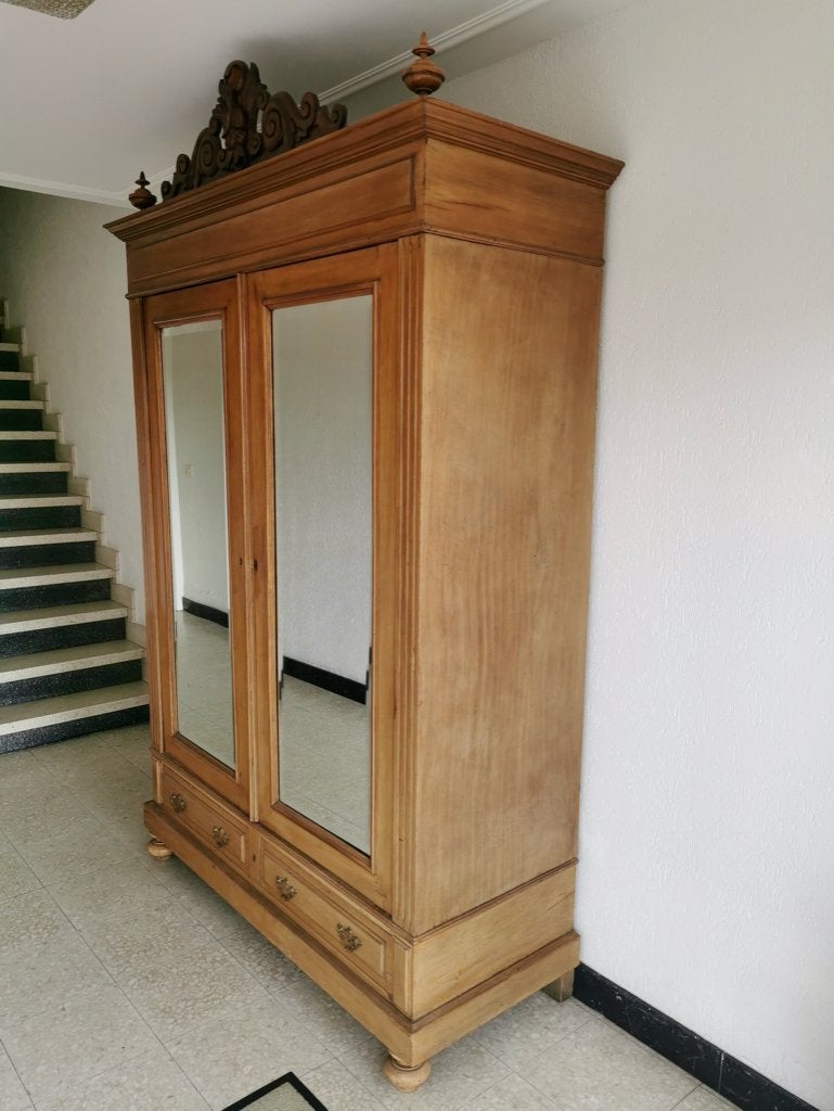 ANTIEKE HALLKAST, Ophalen