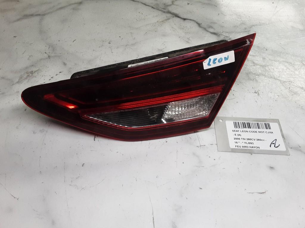 PANNEAU ARRIÈRE DROIT AVEC LAMPE Seat Leon SC (5FC), Mevr. I. Hauben, Utilisé, Rue de l'Espoir 34 34
4030  GRIVEGNÉE, BE, Info@Collignon.be