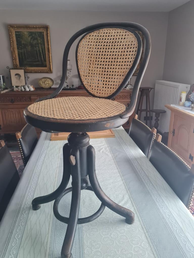 architecten stoel draaibaar Thonet., Ophalen, In hoogte verstelbaar, Gebruikt