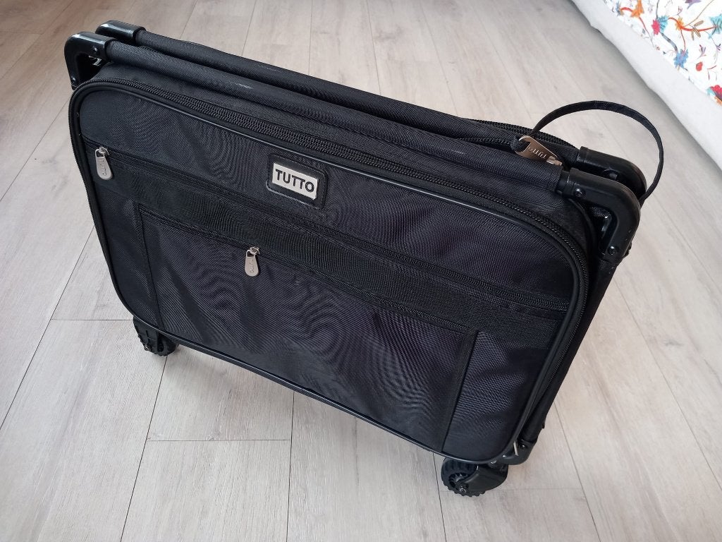 Valise Tutto pour machine à coudre, Enlèvement, Comme neuf, Accessoires, Autres marques